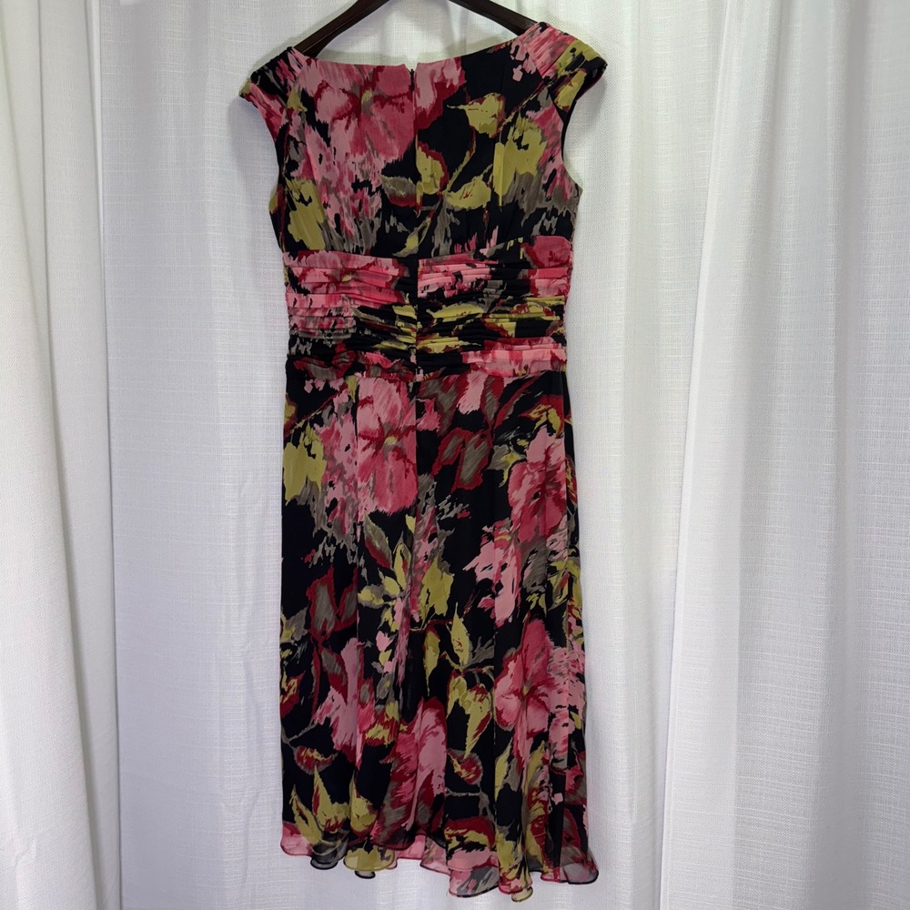 Adrianna Papell 100% Silk Floral Dress Womens 8 Pink Black Excellent Ruched Midi - Picture 4 of 13